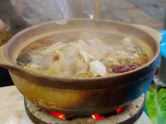 五指毛桃汤底-广味炭炉鸡煲(宝业路分店)