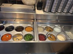 -成都你六姐·牛肉冒菜(上海环宇荟店)