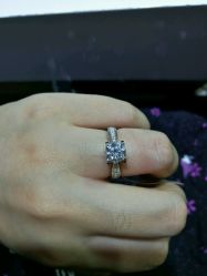 -威德钻石-克拉钻大本营(南京东路店)