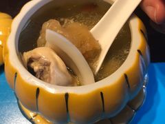 -臻鲜燕海鲜融合餐厅(金陵style店)