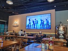 -HUZI虎滋精酿餐吧(京西大悦城店)