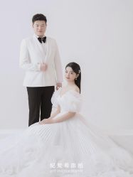 -纪梵希旅拍婚纱摄影(大连总店)