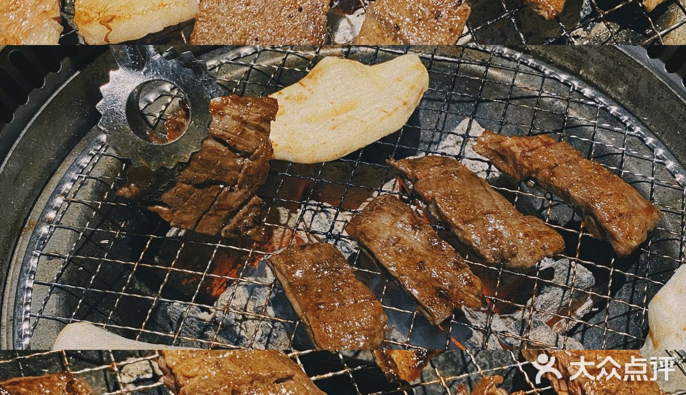 份量多到两个女孩子都吃不完️除了软糯的年糕