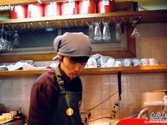 帅哥-雕刻时光咖啡馆(北航店)