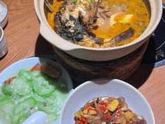 -吃饭皇帝大土家民族菜(荟聚店)