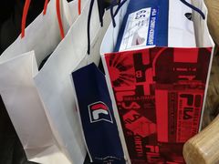 -王府井奥莱临潼小镇(临潼店)