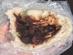 红绿丝塞满豆沙馅-南方迷宗大包(湖滨店)