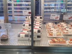 面包甜点陈列柜-LELECHA乐乐茶(新街口大洋店)