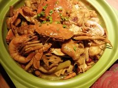 -多嘴肉蟹煲(万达店)