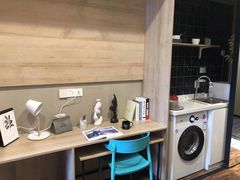 -魔方公寓(碧云国际店)