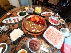 -小天鹅火锅·一线江景洪鼎旗舰店(洪崖洞店)