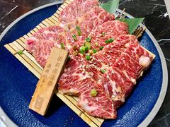 -山川小町·极番烧肉(新地假日广场店)