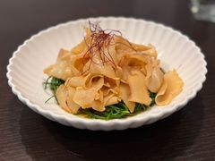 炝拌沙葱螺片-自如ZSPACE四合院艺术餐厅
