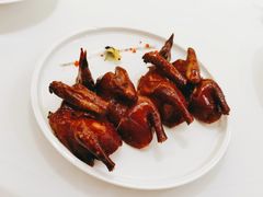 玻璃皮润烧乳鸽-北京厨房(西安SKP店)