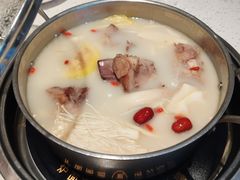 -三人行骨头王火锅(长寿店)