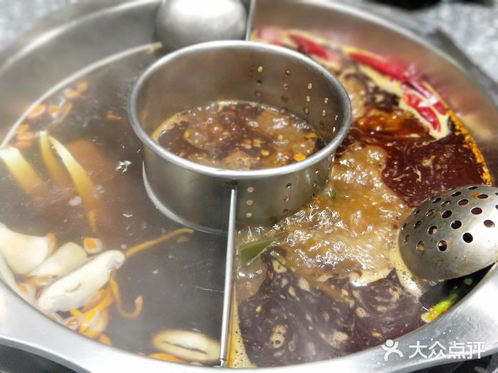 华晟山城火锅(西南路店)-菌汤鸳鸯锅-菜-菌汤鸳鸯锅图片-大连美食
