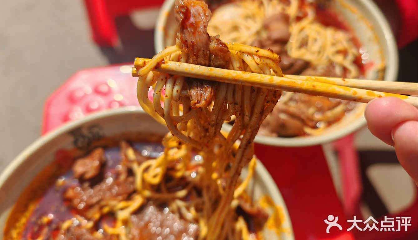 你还在抱怨武汉没有地道的襄阳牛肉面吗