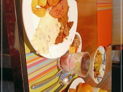 -岷山饭店-芝芝自助餐厅