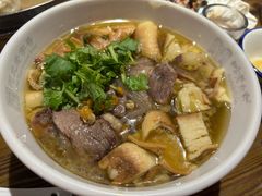 特色牛肉罩火烧-哈老太太(联盟路店)