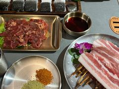 -围炉肉舍•炭烤活鳗•丹东海鲜烤肉(步行街店)