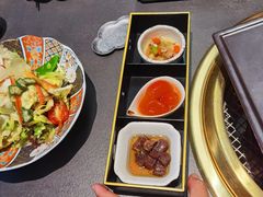 -铭牛烧肉·和牛海鲜自助(高新月牙湖店)