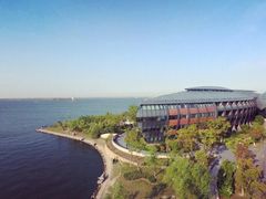 -上海滴水湖皇冠假日酒店