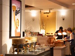 -深圳富苑皇冠假日套房酒店