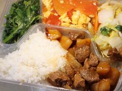 -同济大学本部学苑饮食广场