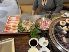 -围炉肉舍•炭烤活鳗•丹东海鲜烤肉(步行街店)