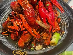 -肥肥虾庄·金牌油焖大虾(杨园滨江时代walk店)