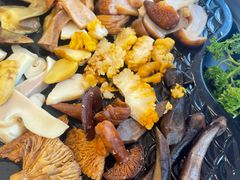 菌菇拼盘-丽江庭院之爱在路上(西单店)