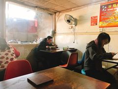 大堂-吴淞老街砂锅馄饨(北兴路店)