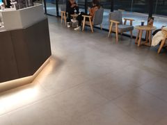 -瑞幸咖啡(巴黎春天陕西路店)