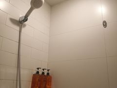 -桔子酒店(深圳东门湖贝地铁站店)