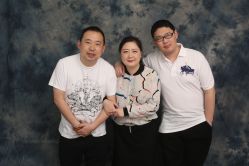 -时光纪亲子全家福照相馆(静安店母女写真父母纪念照)