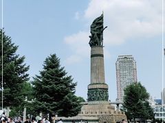 -人民防洪胜利纪念塔