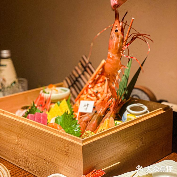 竹哩终于来绍兴了，刺身吃到撑