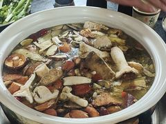 -东巴谷野生菌火锅餐厅