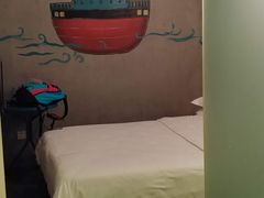 -卡罗酒店(东门晒布地铁站店)