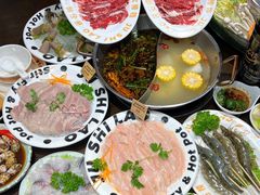 -居石捞·潮汕卤水火锅(南国明珠店)