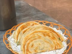 葱油饼-老妈疙瘩汤·平价海鲜专门店·老威海菜(渔港路店)