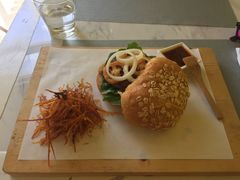 汉堡-The Sunny Side Cafe Station 1