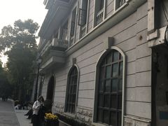 -黎黄陂路街头博物馆