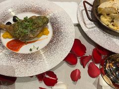 油封鸭腿-YUE·6·西式融合餐厅(外滩六号店)
