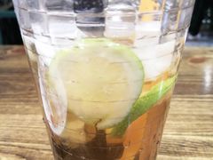 香水柠檬蜜桃汁-黑白电视长沙小吃(悦汇城店)