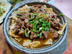 牛腩腐竹-银峰农庄·特色烧鸡·鲜无花果浸鸡