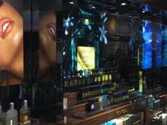 -中免(澳门机场免税店)