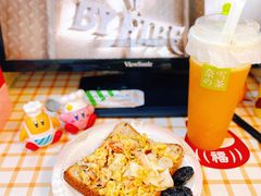 -奈雪的茶(百盛店)