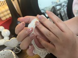 -芊屿芊浔美甲