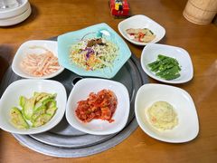 -亲昵春川鸡排(韩国美食街店)